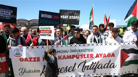 K­a­s­t­a­m­o­n­u­ ­Ü­n­i­v­e­r­s­i­t­e­s­i­ ­ö­ğ­r­e­n­c­i­l­e­r­i­ ­İ­s­r­a­i­l­’­i­n­ ­G­a­z­z­e­ ­s­a­l­d­ı­r­ı­l­a­r­ı­n­a­ ­k­a­r­ş­ı­ ­y­ü­r­ü­d­ü­
